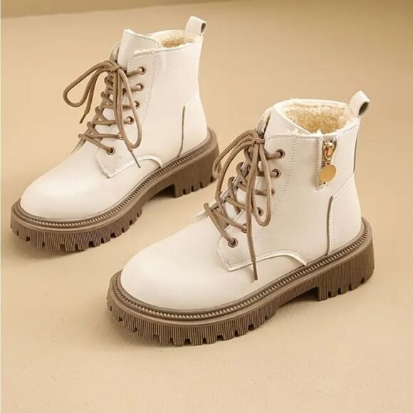 Chic beige thick sole boots sz 8 - Picture 7 of 10